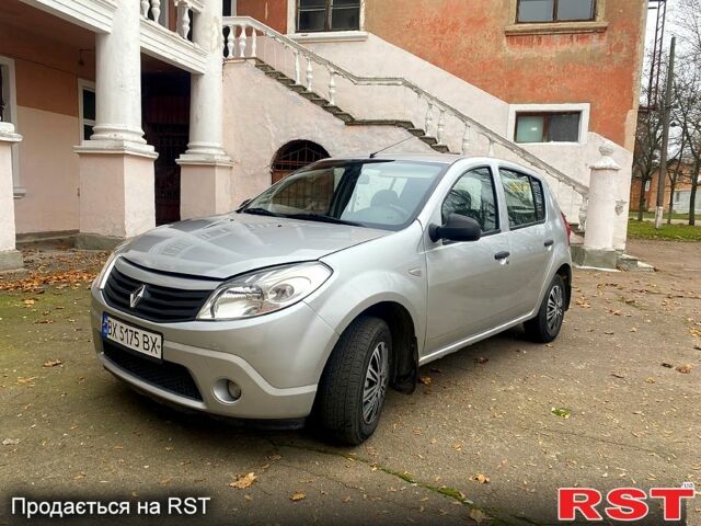 Серый Рено Сандеро, объемом двигателя 1.4 л и пробегом 275 тыс. км за 3900 $, фото 1 на Automoto.ua