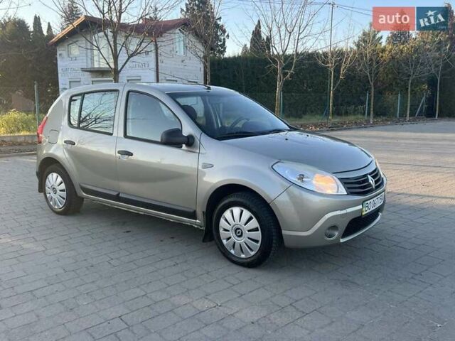 Сірий Рено Сандеро, об'ємом двигуна 1.39 л та пробігом 204 тис. км за 4900 $, фото 1 на Automoto.ua