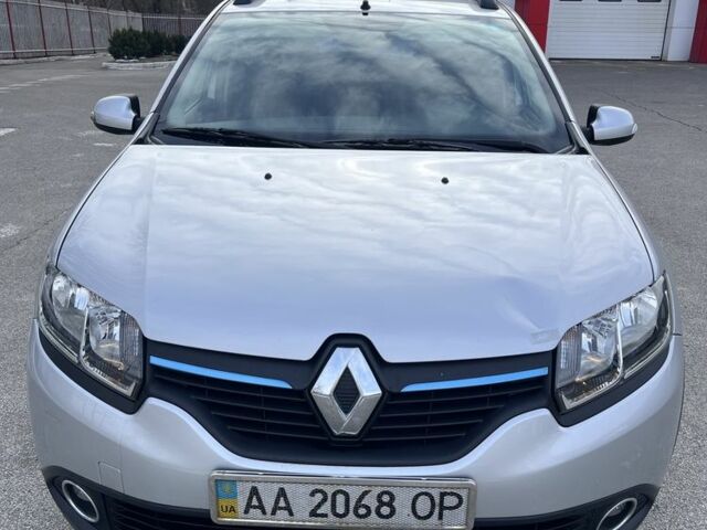 Серый Рено Сандеро, объемом двигателя 1.5 л и пробегом 180 тыс. км за 6500 $, фото 1 на Automoto.ua