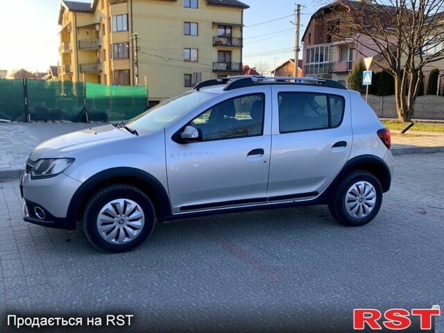 Серый Рено Сандеро, объемом двигателя 1.5 л и пробегом 240 тыс. км за 8600 $, фото 1 на Automoto.ua