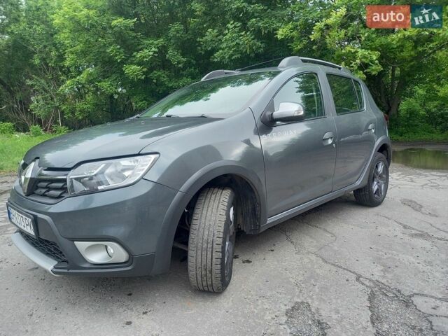 Сірий Рено Сандеро, об'ємом двигуна 0.9 л та пробігом 124 тис. км за 8000 $, фото 1 на Automoto.ua