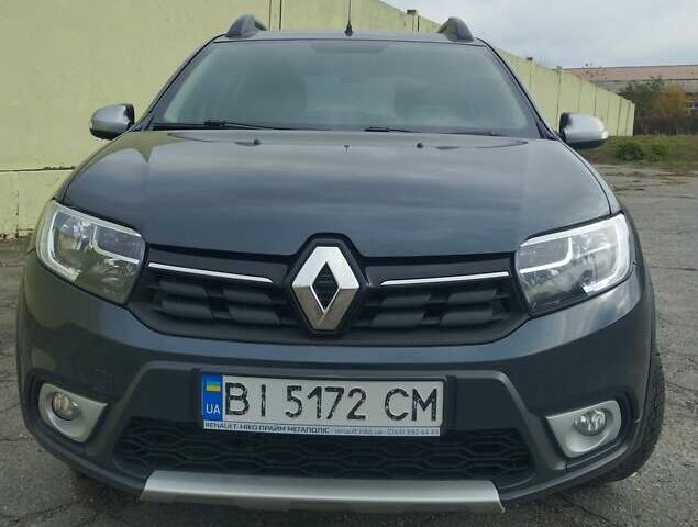 Серый Рено Сандеро, объемом двигателя 1.46 л и пробегом 214 тыс. км за 10999 $, фото 1 на Automoto.ua