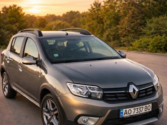 Сірий Рено Сандеро, об'ємом двигуна 0.9 л та пробігом 55 тис. км за 8300 $, фото 1 на Automoto.ua