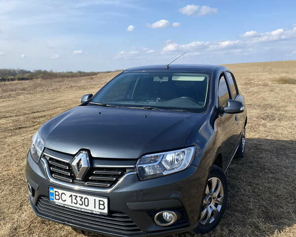 Сірий Рено Сандеро, об'ємом двигуна 0.9 л та пробігом 115 тис. км за 9900 $, фото 1 на Automoto.ua