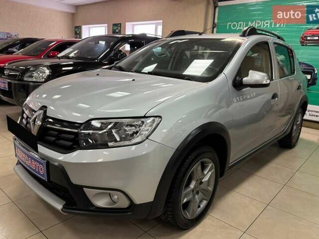 Серый Рено Сандеро, объемом двигателя 1.46 л и пробегом 120 тыс. км за 11200 $, фото 1 на Automoto.ua