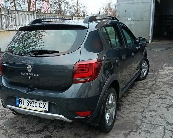 Серый Рено Сандеро, объемом двигателя 1.46 л и пробегом 91 тыс. км за 11200 $, фото 1 на Automoto.ua
