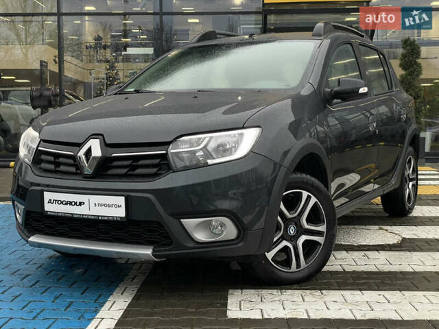 Сірий Рено Сандеро, об'ємом двигуна 0.9 л та пробігом 12 тис. км за 11300 $, фото 1 на Automoto.ua