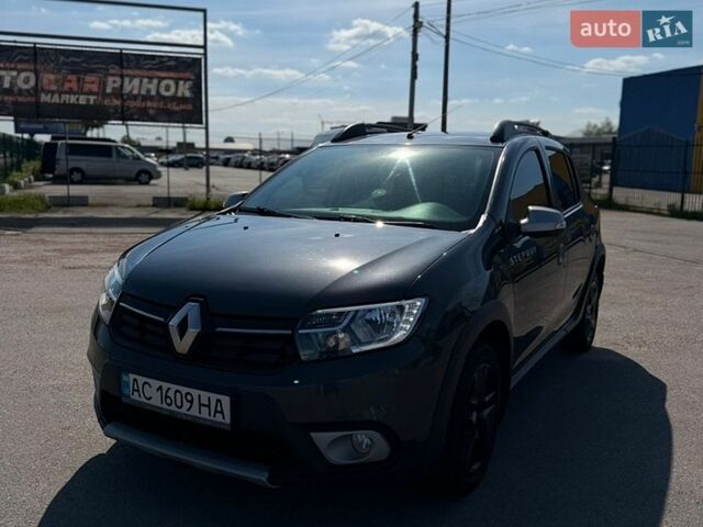 Серый Рено Сандеро, объемом двигателя 1.46 л и пробегом 188 тыс. км за 10999 $, фото 1 на Automoto.ua