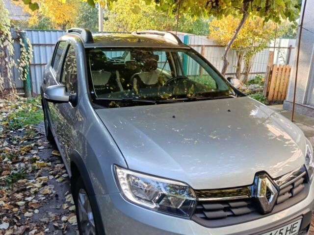 Сірий Рено Сандеро, об'ємом двигуна 0.9 л та пробігом 18 тис. км за 12500 $, фото 1 на Automoto.ua