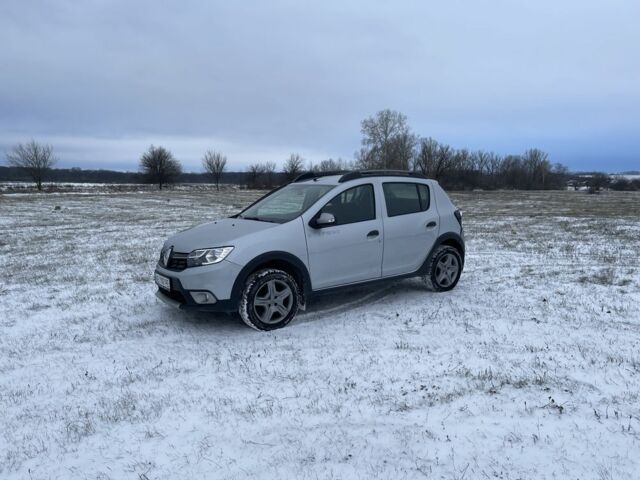Серый Рено Сандеро, объемом двигателя 1.5 л и пробегом 67 тыс. км за 5700 $, фото 1 на Automoto.ua