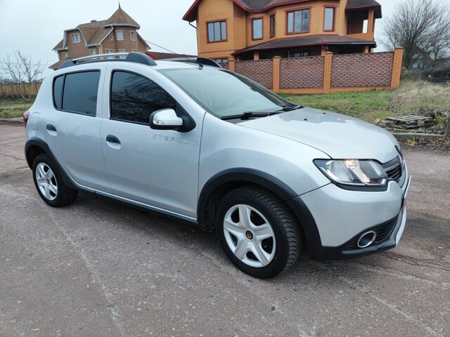 Сірий Рено Сандеро, об'ємом двигуна 1.5 л та пробігом 120 тис. км за 8250 $, фото 1 на Automoto.ua