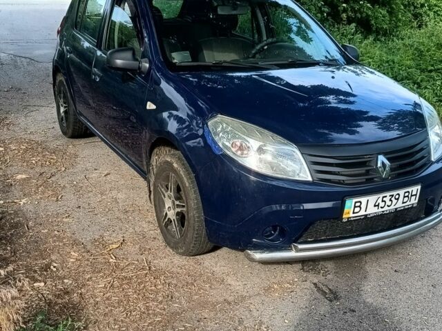 Синий Рено Сандеро, объемом двигателя 1.4 л и пробегом 280 тыс. км за 3300 $, фото 1 на Automoto.ua