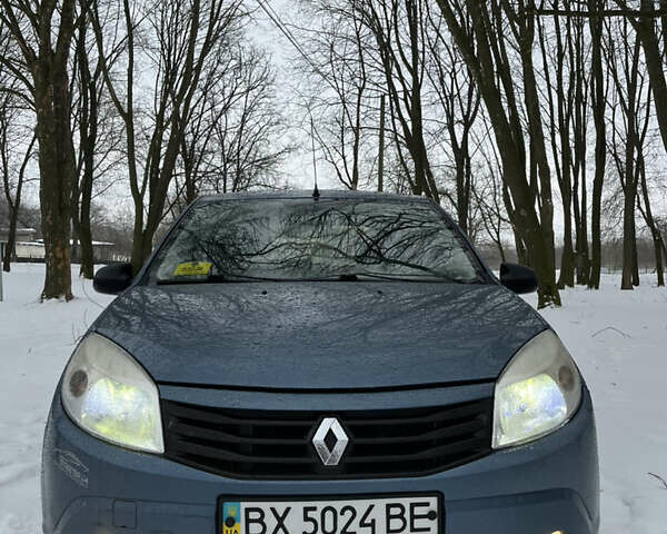 Синий Рено Сандеро, объемом двигателя 1.39 л и пробегом 243 тыс. км за 3650 $, фото 1 на Automoto.ua