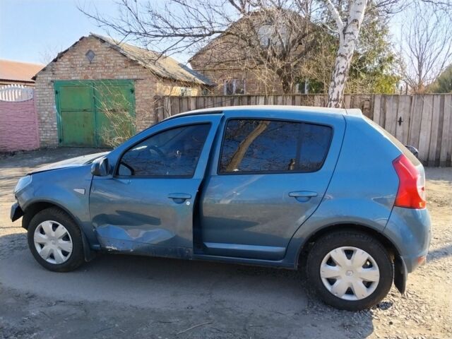 Синий Рено Сандеро, объемом двигателя 1.6 л и пробегом 94 тыс. км за 3000 $, фото 1 на Automoto.ua