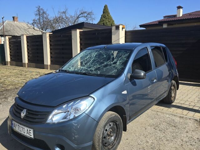 Синий Рено Сандеро, объемом двигателя 1.4 л и пробегом 150 тыс. км за 1750 $, фото 1 на Automoto.ua