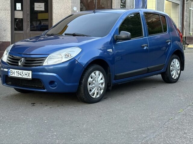 Синий Рено Сандеро, объемом двигателя 1.4 л и пробегом 400 тыс. км за 3400 $, фото 1 на Automoto.ua