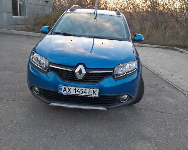 Синий Рено Сандеро, объемом двигателя 1.6 л и пробегом 156 тыс. км за 8500 $, фото 1 на Automoto.ua