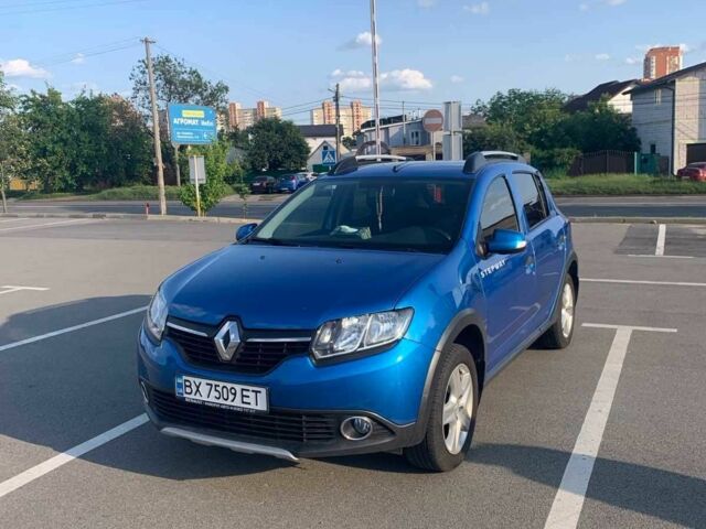 Синий Рено Сандеро, объемом двигателя 0.9 л и пробегом 112 тыс. км за 7800 $, фото 1 на Automoto.ua