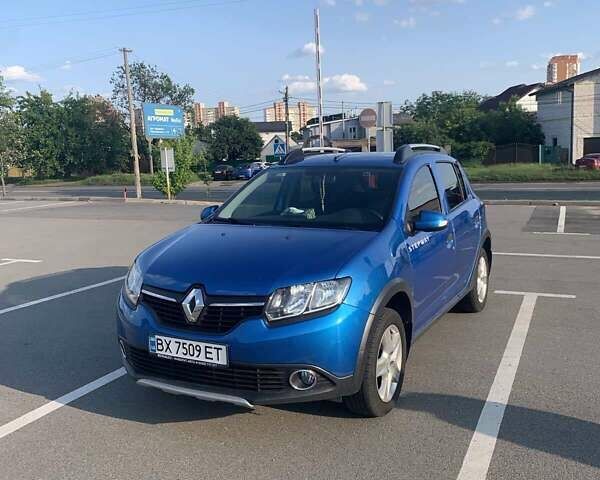 Синий Рено Сандеро, объемом двигателя 0.9 л и пробегом 112 тыс. км за 8400 $, фото 1 на Automoto.ua