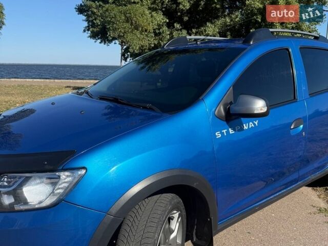 Синий Рено Сандеро, объемом двигателя 1.46 л и пробегом 155 тыс. км за 9400 $, фото 1 на Automoto.ua