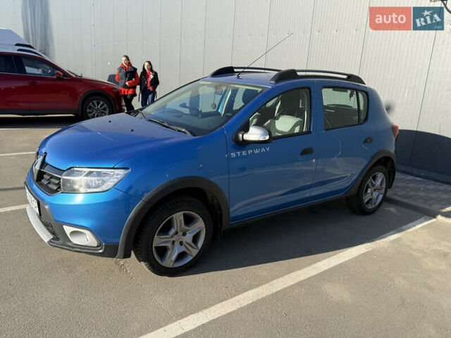 Синий Рено Сандеро, объемом двигателя 1.46 л и пробегом 144 тыс. км за 11500 $, фото 1 на Automoto.ua