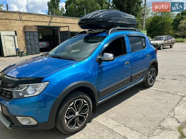 Синий Рено Сандеро, объемом двигателя 1.46 л и пробегом 170 тыс. км за 10700 $, фото 1 на Automoto.ua