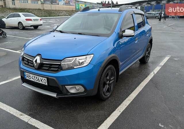 Синий Рено Сандеро, объемом двигателя 1.46 л и пробегом 94 тыс. км за 10800 $, фото 1 на Automoto.ua