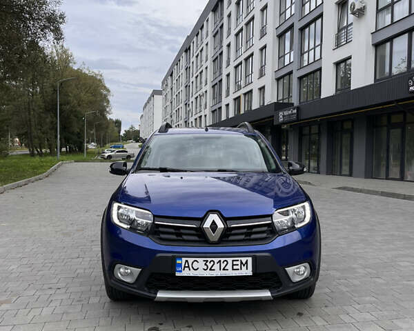 Синій Рено Сандеро, об'ємом двигуна 0.9 л та пробігом 64 тис. км за 12100 $, фото 1 на Automoto.ua