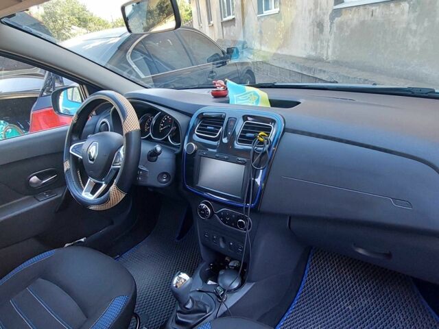 Синій Рено Сандеро, об'ємом двигуна 0.9 л та пробігом 28 тис. км за 11500 $, фото 1 на Automoto.ua