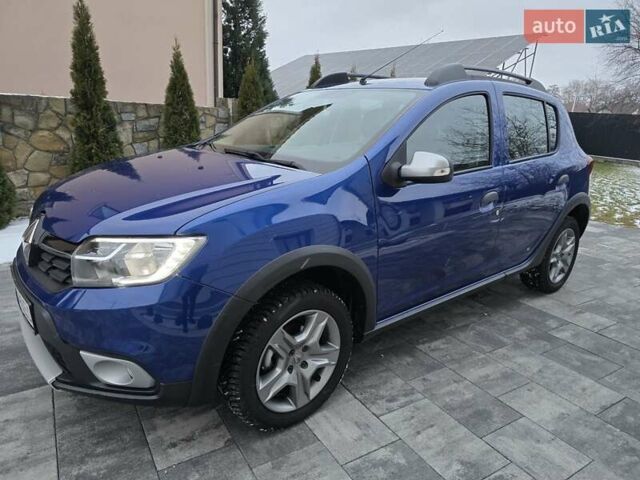Синий Рено Сандеро, объемом двигателя 0.9 л и пробегом 17 тыс. км за 10300 $, фото 1 на Automoto.ua