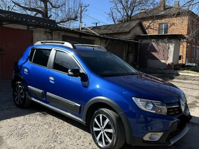 Синій Рено Сандеро, об'ємом двигуна 0.9 л та пробігом 73 тис. км за 10700 $, фото 1 на Automoto.ua
