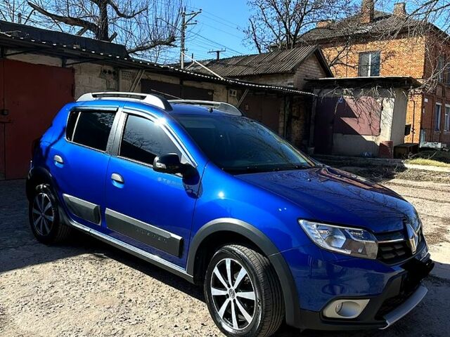 Синий Рено Сандеро, объемом двигателя 0.9 л и пробегом 73 тыс. км за 10700 $, фото 1 на Automoto.ua