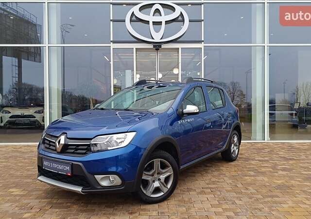 Синий Рено Сандеро, объемом двигателя 0.9 л и пробегом 48 тыс. км за 11282 $, фото 1 на Automoto.ua