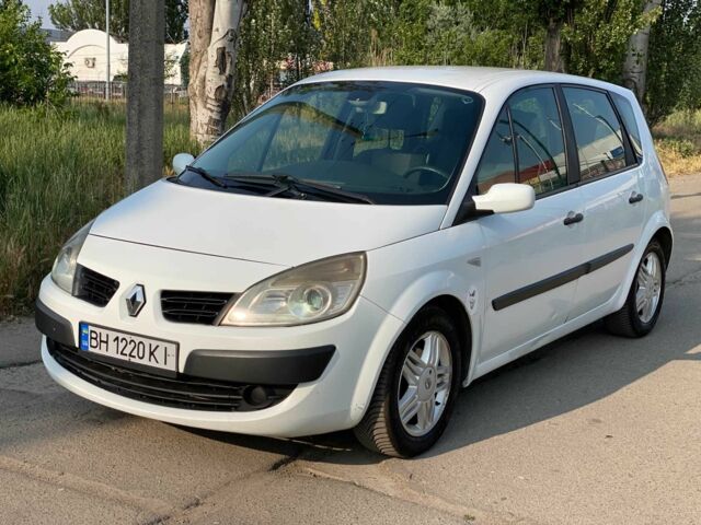 Белый Рено Сценик II, объемом двигателя 1.5 л и пробегом 290 тыс. км за 4800 $, фото 1 на Automoto.ua