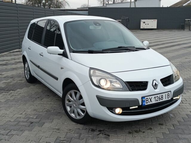 Білий Рено Сценік II, об'ємом двигуна 1.9 л та пробігом 300 тис. км за 5500 $, фото 1 на Automoto.ua
