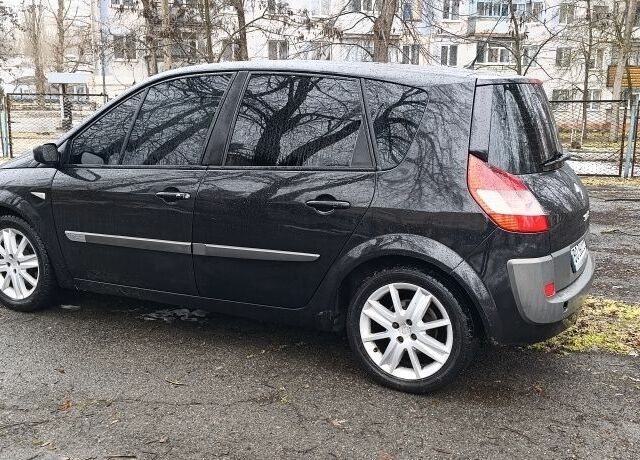 Черный Рено Сценик II, объемом двигателя 1.9 л и пробегом 265 тыс. км за 3500 $, фото 1 на Automoto.ua