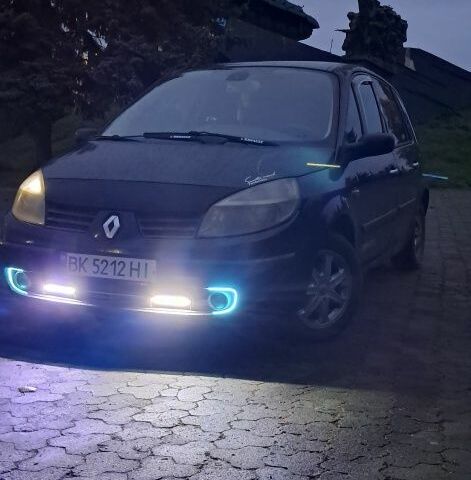 Черный Рено Сценик II, объемом двигателя 1.6 л и пробегом 250 тыс. км за 3900 $, фото 1 на Automoto.ua