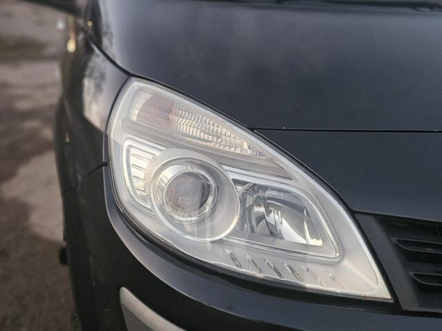 Чорний Рено Сценік II, об'ємом двигуна 1.9 л та пробігом 398 тис. км за 5600 $, фото 1 на Automoto.ua