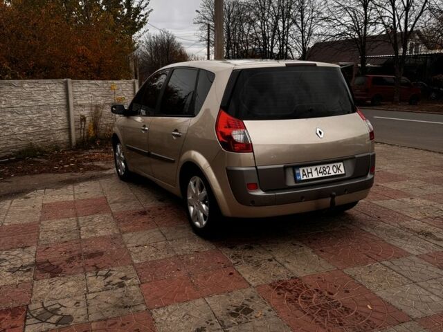 Коричневый Рено Сценик II, объемом двигателя 1.9 л и пробегом 365 тыс. км за 4800 $, фото 1 на Automoto.ua