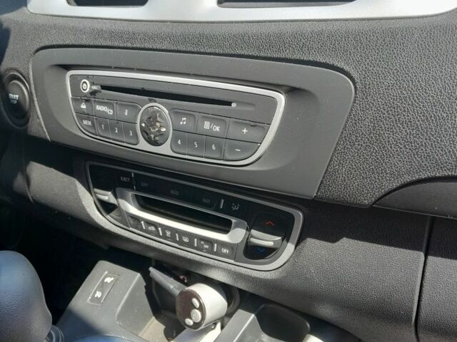 Коричневий Рено Сценік II, об'ємом двигуна 1.9 л та пробігом 244 тис. км за 7200 $, фото 1 на Automoto.ua