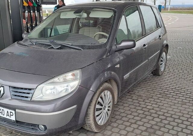 Серый Рено Сценик II, объемом двигателя 1.6 л и пробегом 210 тыс. км за 4200 $, фото 1 на Automoto.ua