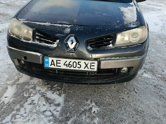 Сірий Рено Сценік II, об'ємом двигуна 1.6 л та пробігом 290 тис. км за 4000 $, фото 1 на Automoto.ua