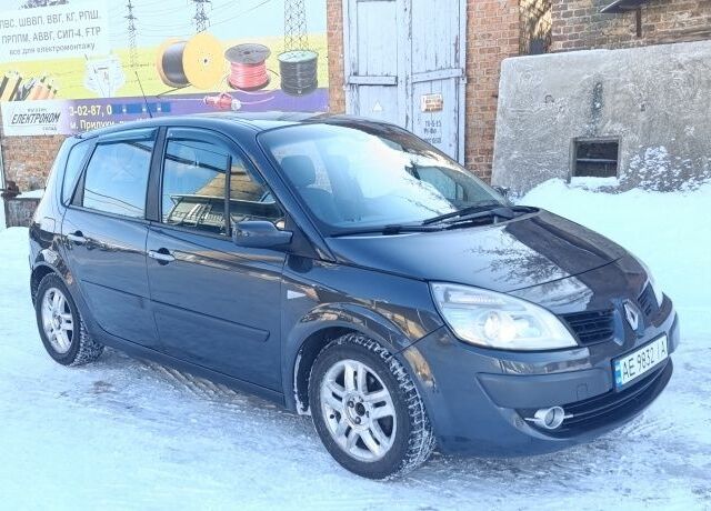 Сірий Рено Сценік II, об'ємом двигуна 1.5 л та пробігом 290 тис. км за 4550 $, фото 1 на Automoto.ua