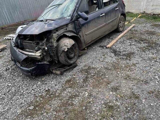 Сірий Рено Сценік II, об'ємом двигуна 1.5 л та пробігом 250 тис. км за 1650 $, фото 1 на Automoto.ua