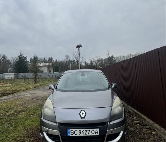 Сірий Рено Сценік II, об'ємом двигуна 1.5 л та пробігом 269 тис. км за 5950 $, фото 1 на Automoto.ua