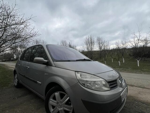 Серый Рено Сценик II, объемом двигателя 1.6 л и пробегом 173 тыс. км за 4800 $, фото 1 на Automoto.ua