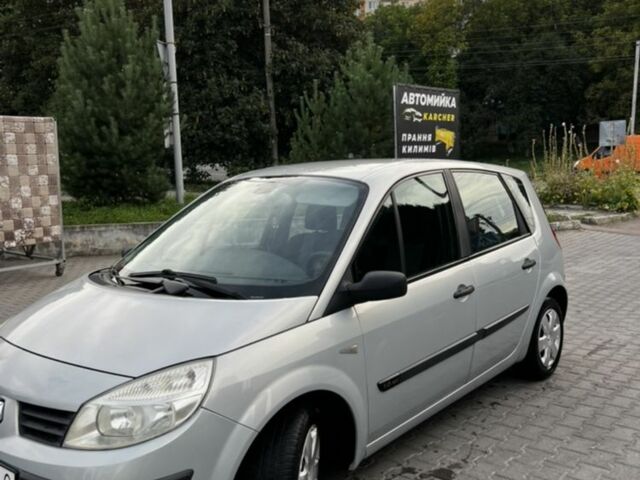 Серый Рено Сценик II, объемом двигателя 1.6 л и пробегом 210 тыс. км за 4600 $, фото 1 на Automoto.ua