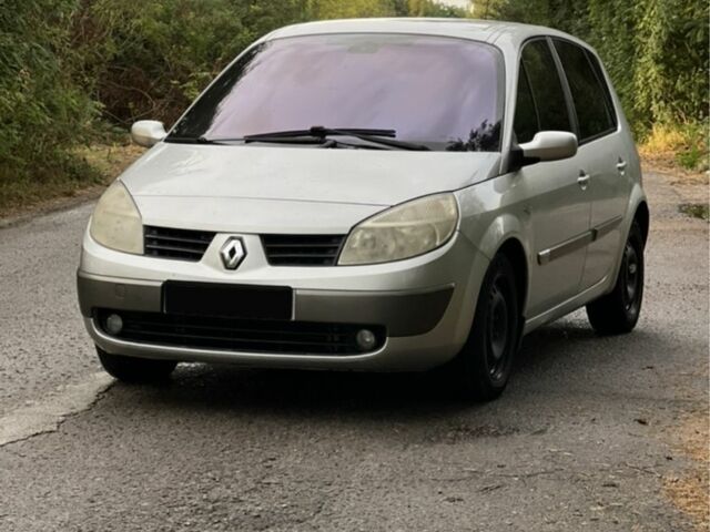 Серый Рено Сценик II, объемом двигателя 1.9 л и пробегом 230 тыс. км за 3299 $, фото 1 на Automoto.ua