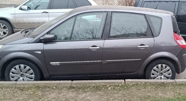 Сірий Рено Сценік II, об'ємом двигуна 2 л та пробігом 230 тис. км за 2500 $, фото 1 на Automoto.ua