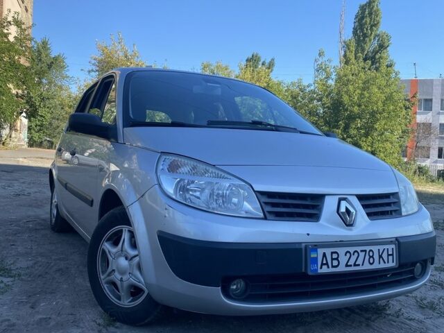 Серый Рено Сценик II, объемом двигателя 1.6 л и пробегом 260 тыс. км за 4699 $, фото 1 на Automoto.ua
